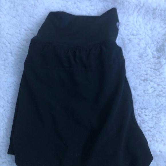 Shorts - Picture 4 of 5